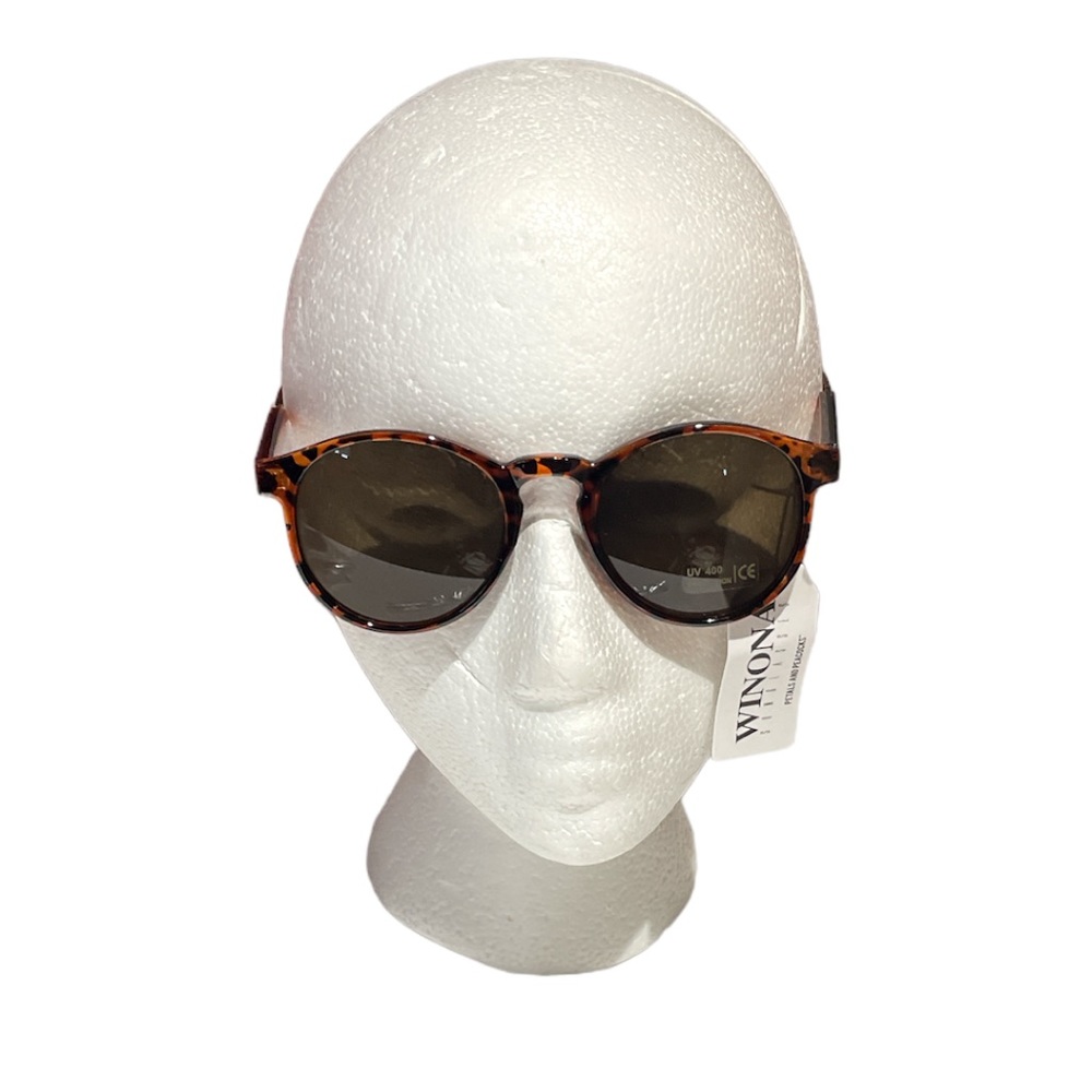 Petals and Peacocks Winona Tortoise Shell Sunglasses
Brown Black